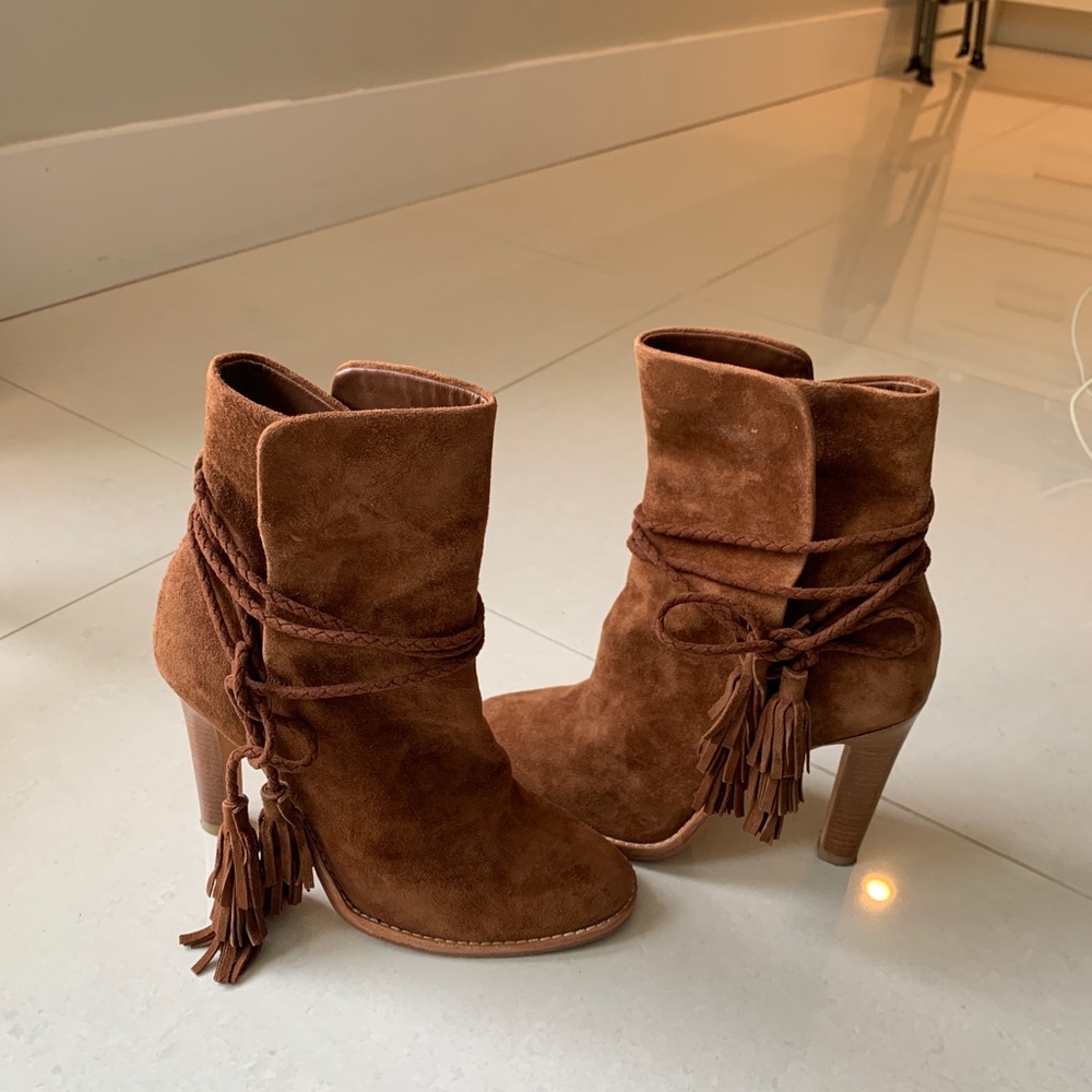 Joie Suede Boot; size 37